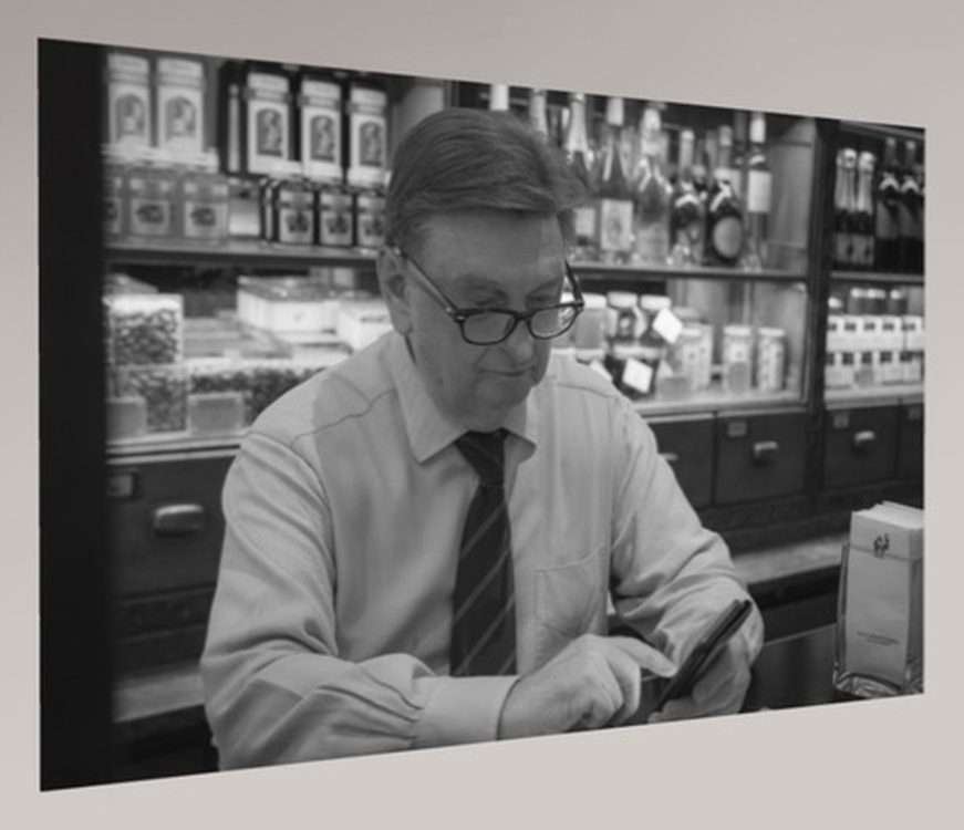 An der Theke, Schwarzweiß – Produktansicht