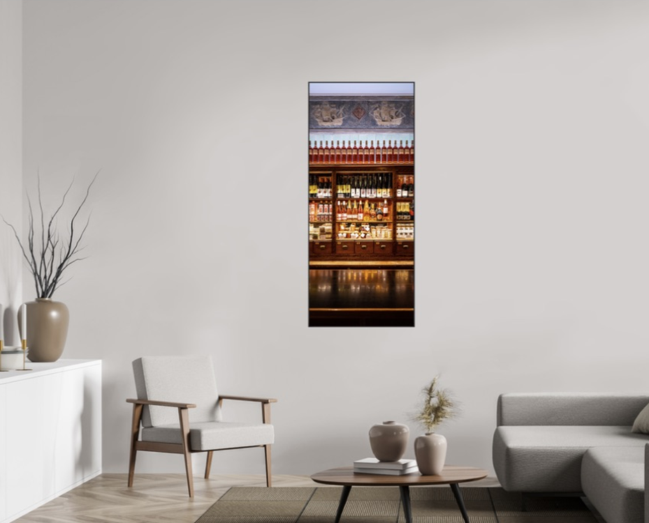 Schmales Panorama der Regalfassade – Raumansicht